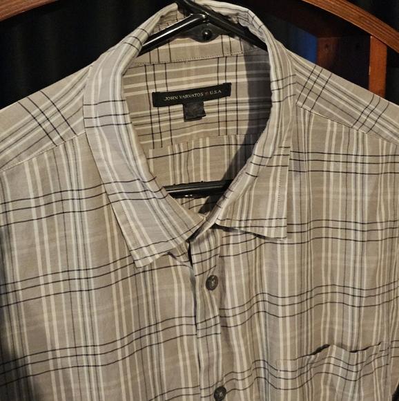 Long Sleeve John Varvatos dress shirt - Picture 2 of 3